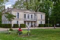 Vue extérieure du château de Mandavit, conservatoire de musique de Gradignan.