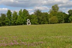 La plaine de Mandavit, entre la médiathèque et le Théâtre des quatre saisons